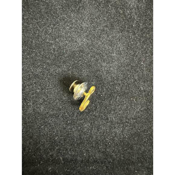 Vintage Gold tone Fishing Hook Fisherman Angler‎ Tie Tack Pin Brooch Lapel Pin - Picture 4 of 6